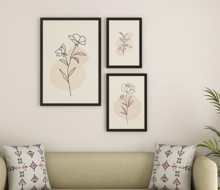 How to decorate living room with photo frames