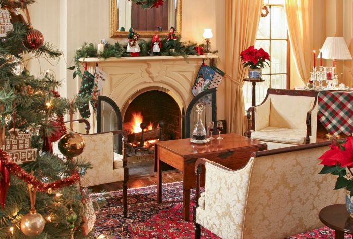 How to decorate a living room for christmas